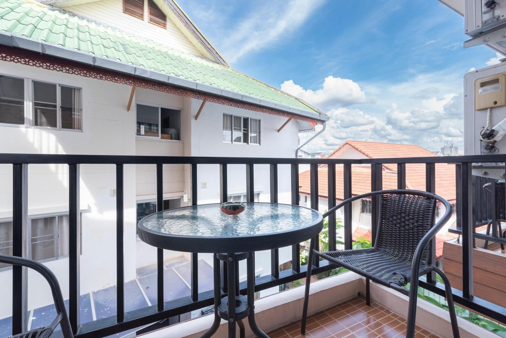 Manee Cool Mueang Hotel Chiang Mai Exterior foto