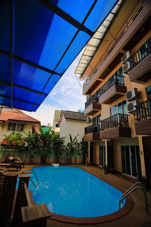 Manee Cool Mueang Hotel Chiang Mai Exterior foto